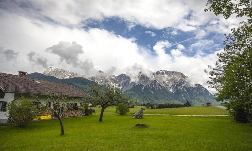 Apartamento Zum Bergbauer Mittenwald Exterior foto